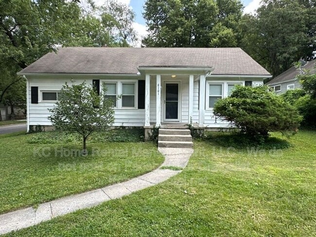 Building Photo - 6101 Fontana St