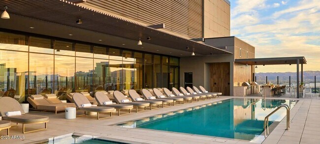 Photo - 817 N 6th St Unit S4