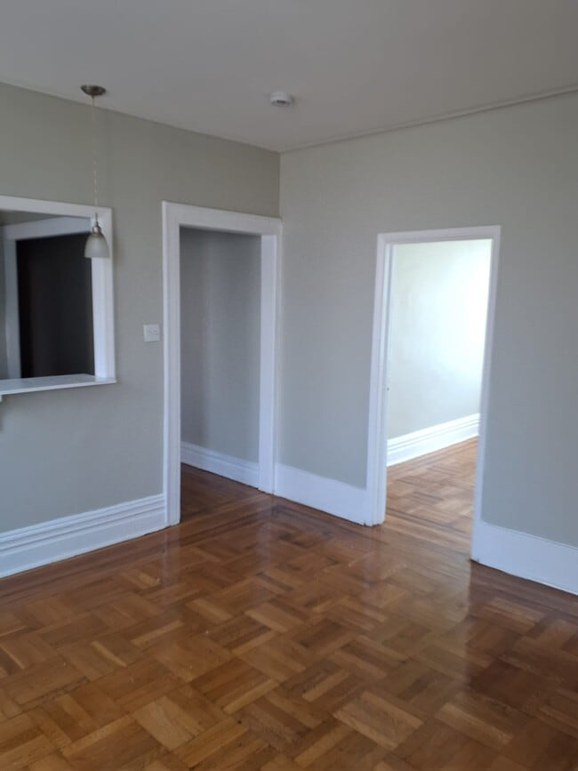 196 Roseville Ave Unidad 2BR