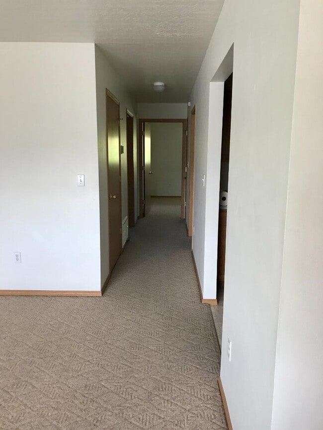 Photo - 7000 Uncle Robert Ln