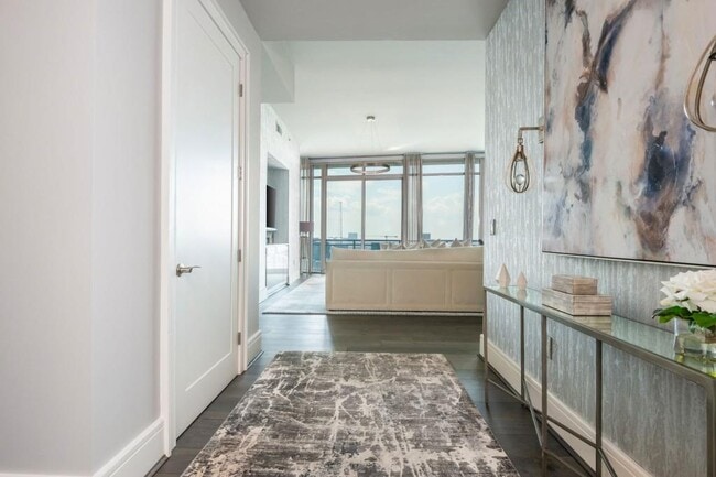 Photo - 1065 Peachtree St NE Unidad 3604