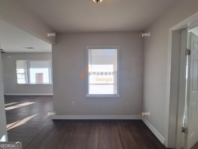 Photo - 1487 Woodfern Dr