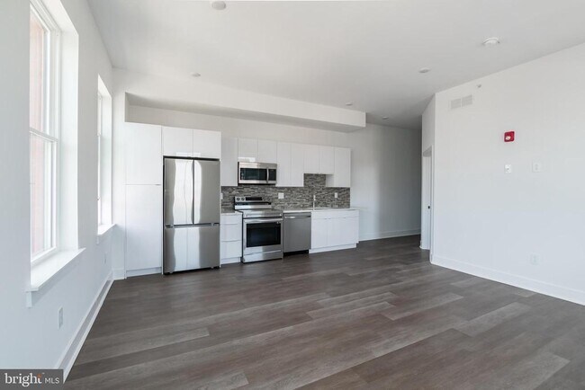 Photo - 813 N Broad St Unit 408