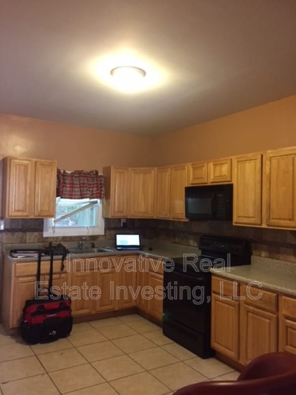 Photo - 530 N 53rd St
