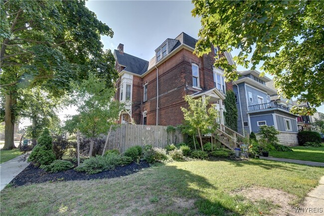 Photo - 54 Normal St