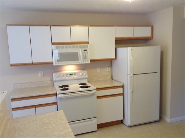 Photo - 1023 Canterbury Ln