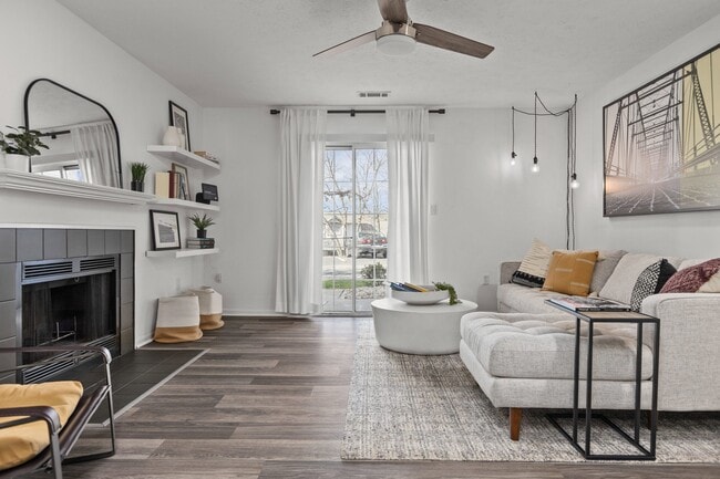 Photo - Eagle Ridge Apartments