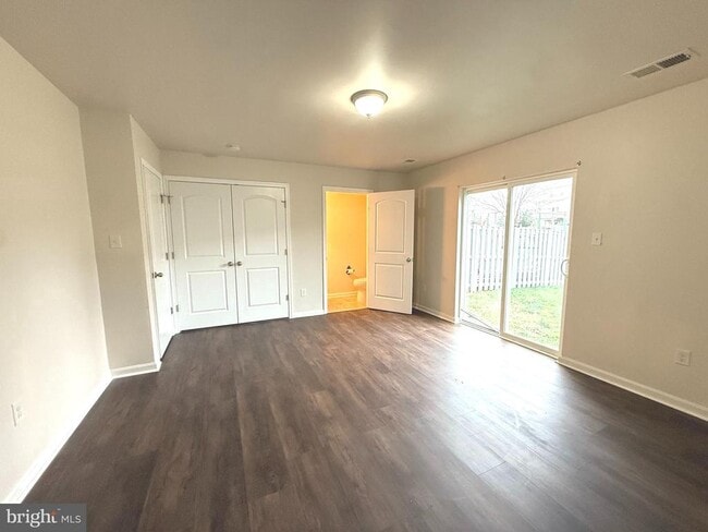 Building Photo - 189 Magellan Dr