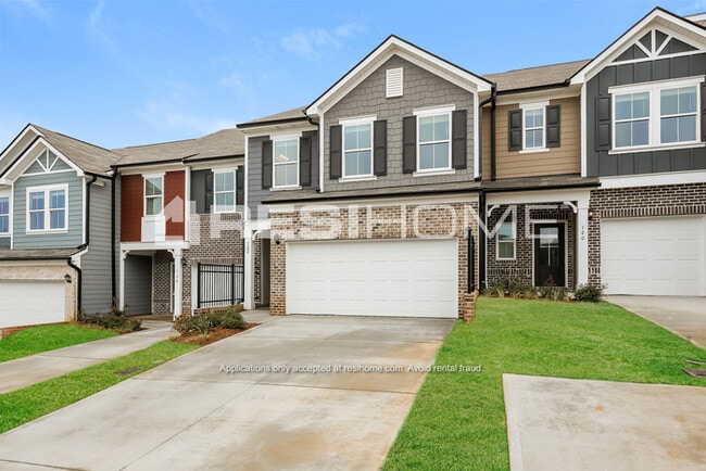 175 Aurora Ln