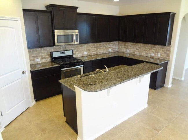 Photo - 325 Banin Malone Ln