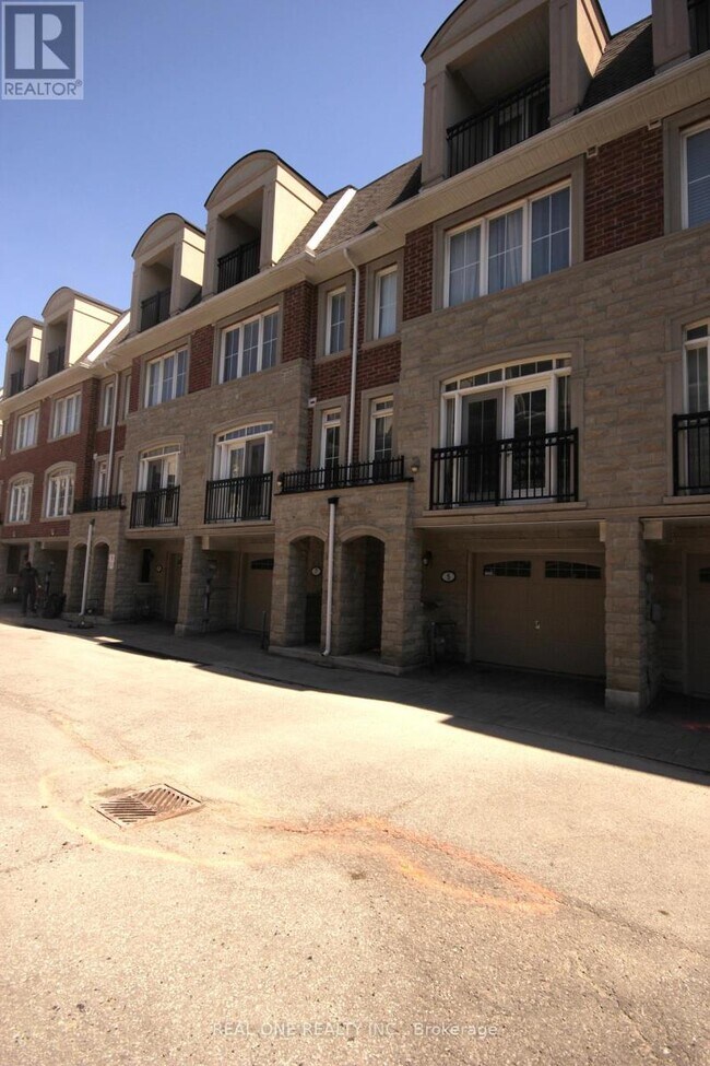Photo - 7 Slingsby Ln