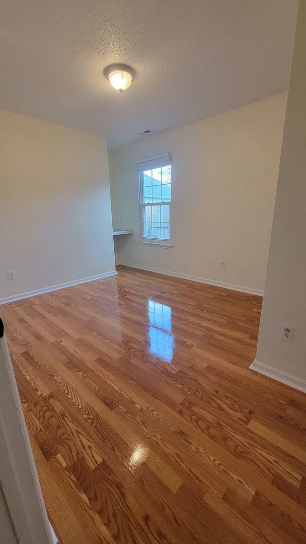 Photo - 4 Bedroom Home in Jacksonville