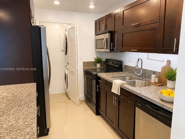 Photo - 100 Lakeview Dr Unit 316