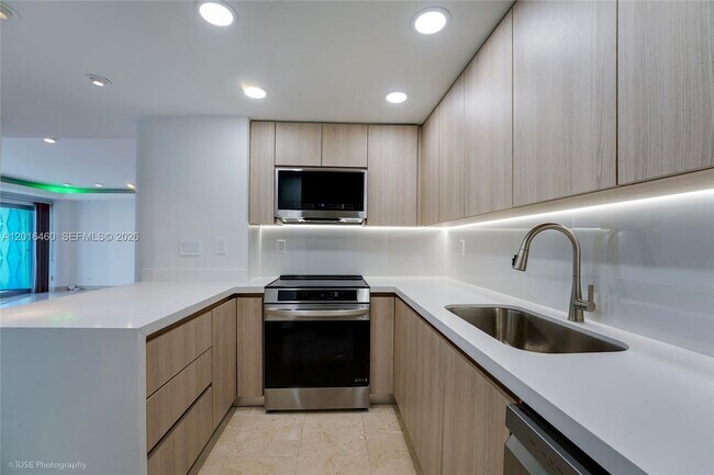 Photo - 2451 Brickell Ave Unit 20H