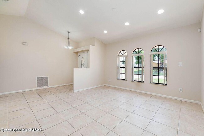 Photo - 1040 Big Horn Cir NW