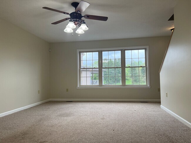 Photo - 2 Bedroom, 2.5 Bath Townhome Near Med Cent...