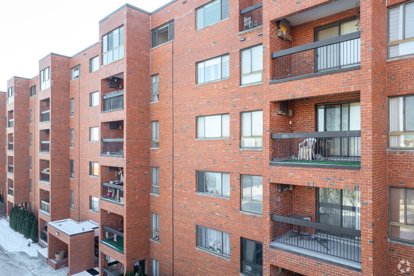 Photo - Triumvera Capri Court