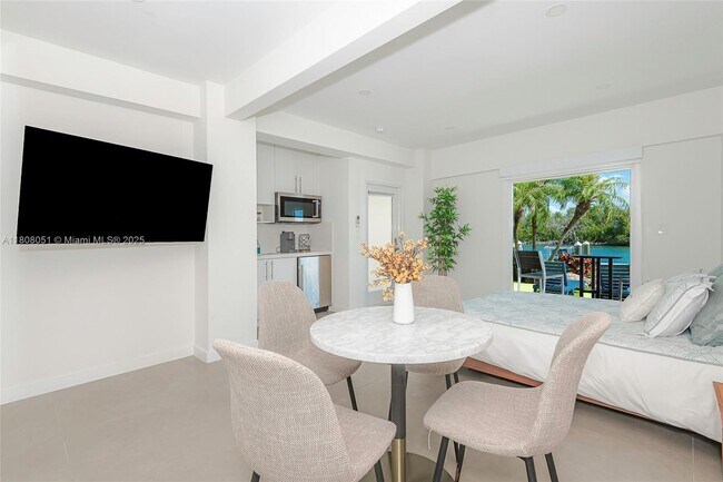 Photo - 195 Kahiki Dr