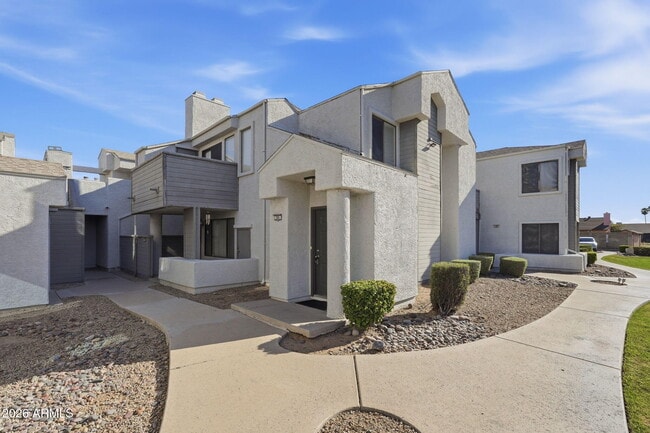 Building Photo - 9209 N 59th Ave Unit 205