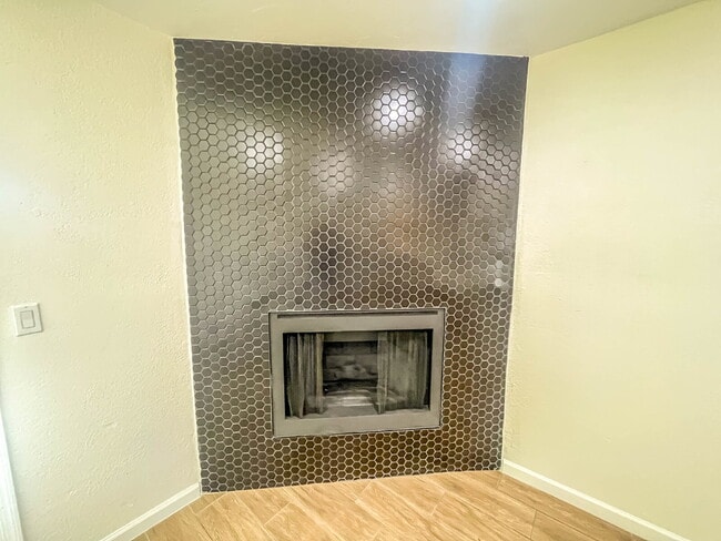 Photo - 5078 S Warren Ave