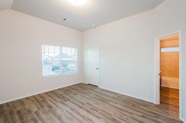 Photo - 17010 Andrew Nook Ln