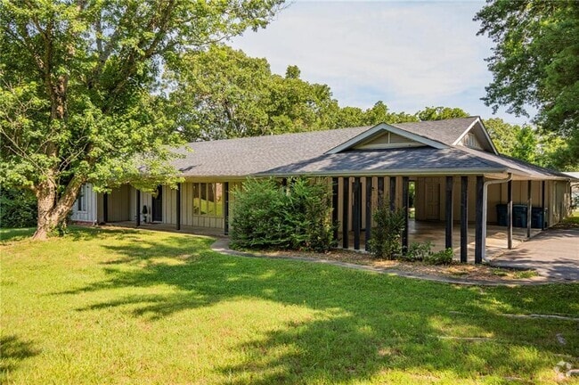 Building Photo - 107 NW Winfield Ln Rental