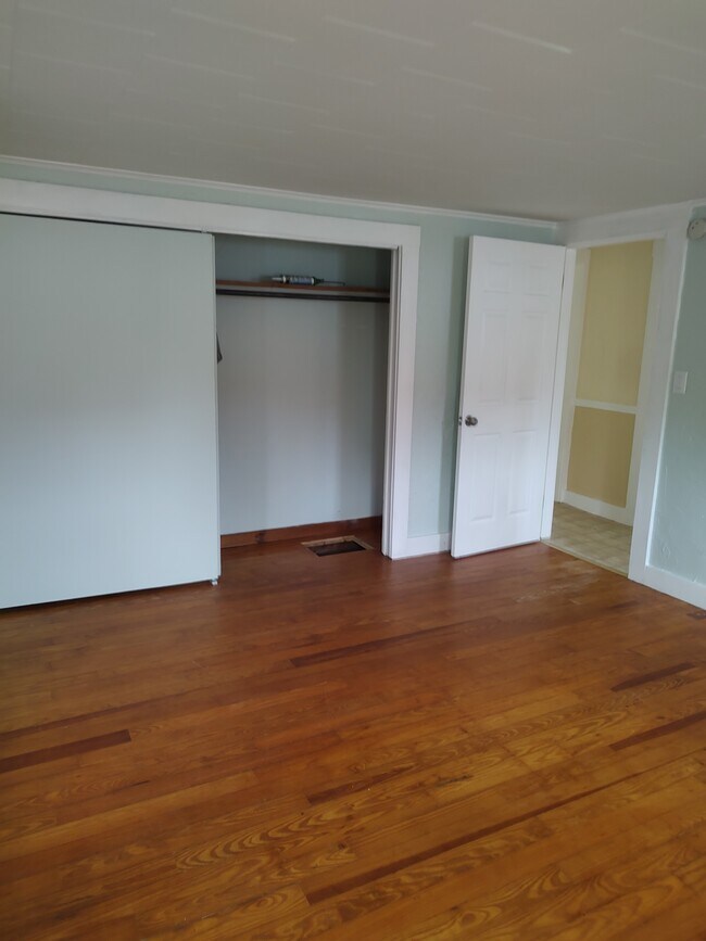 Photo - 1395 Hooksett Rd