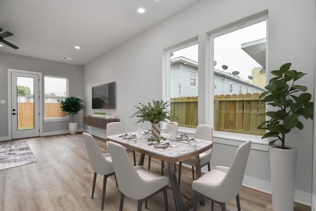 Photo - 6817 Peerless St