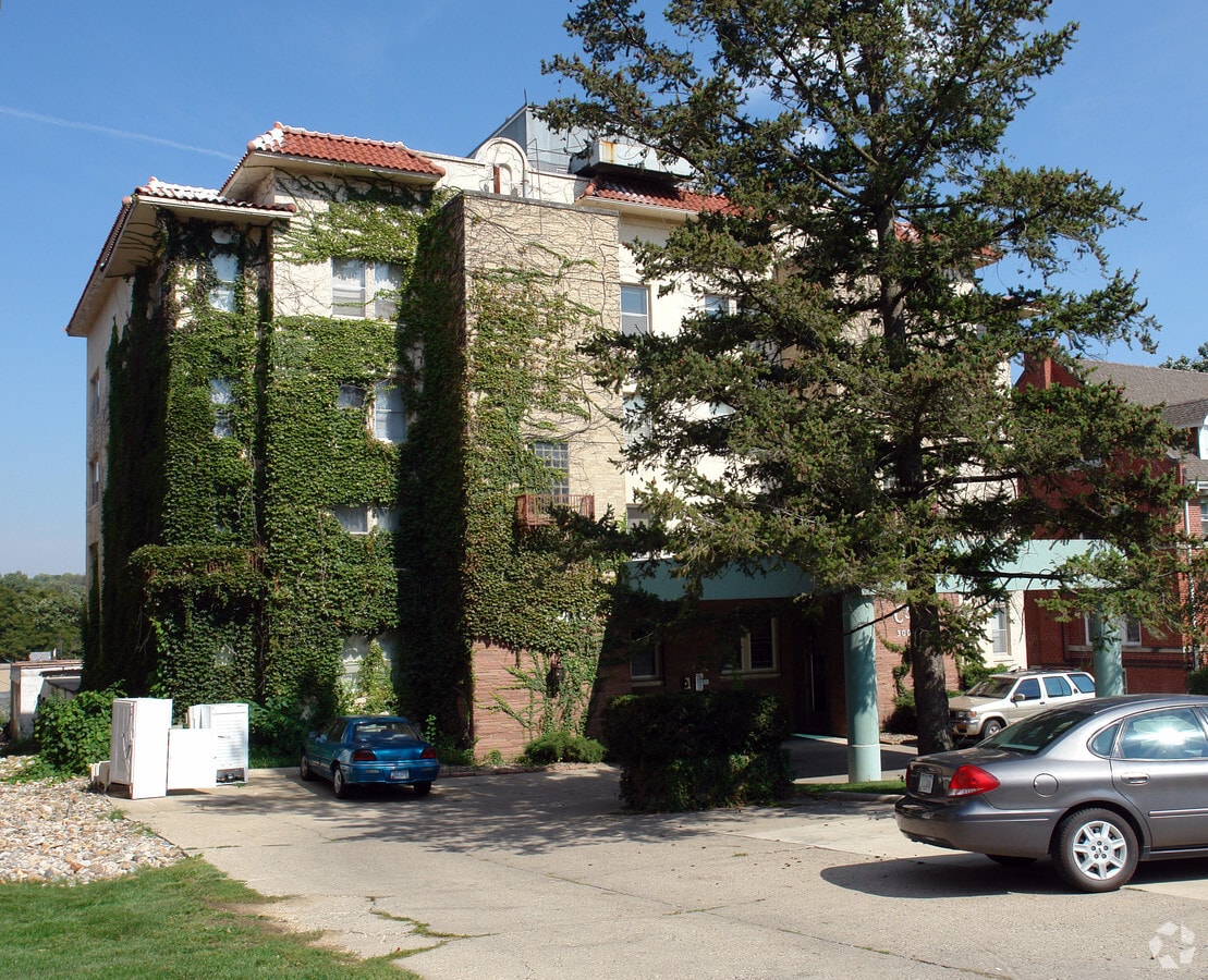 Photo - CORTEZ APTS.