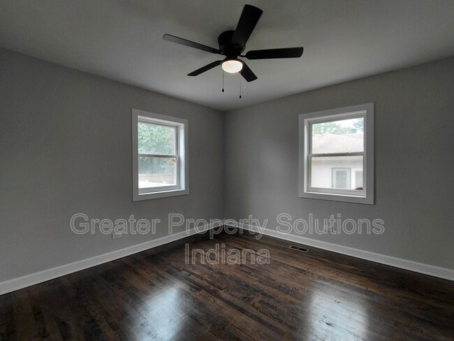 Photo - 9605 Kennedy Ave