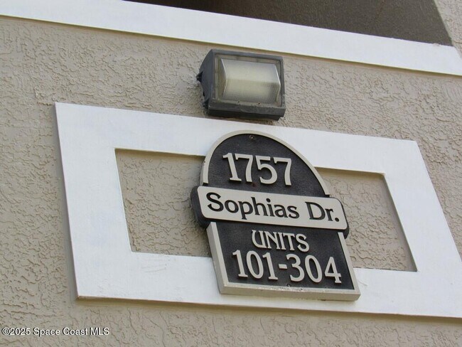 Photo - 1757 Sophias Dr Unidad 205