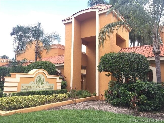 Photo - 18111 NW 68th Ave Unidad H102