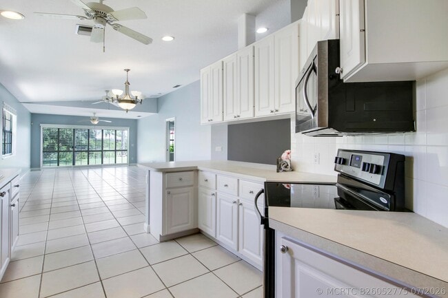 Photo - 10870 SW Dardanelle Dr