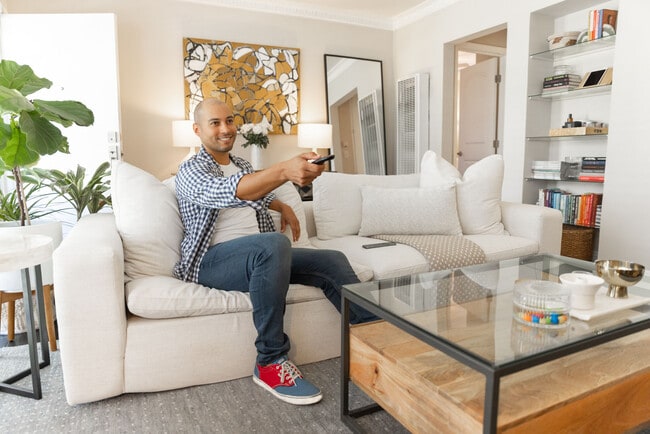 Photo - 1119 N Sweetzer Ave Unit 11