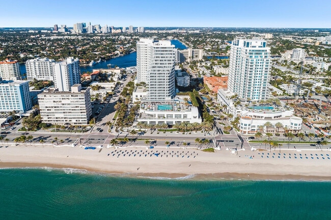 Building Photo - 3101 Bayshore Dr Unit 1008
