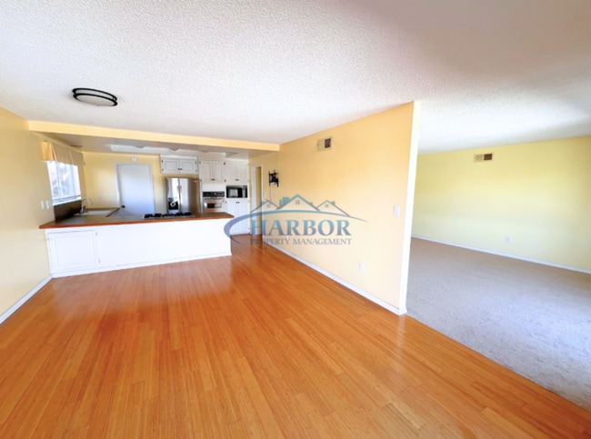 Photo - 1967 W 236th St