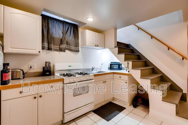 Photo - 1035 N Marion St Unit #4