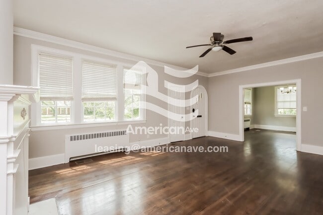 Photo - 3295 S Perry St