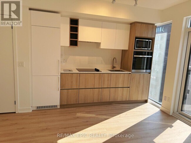 Photo - 319 Jarvis St Unit 905