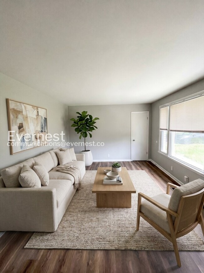 Photo - 109 Shirley Dr