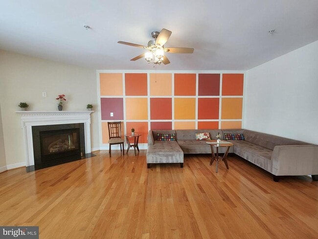 Photo - 917 Crestfield Dr