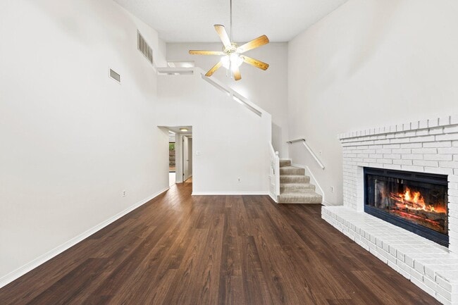 Photo - 236 Parkwood Cir