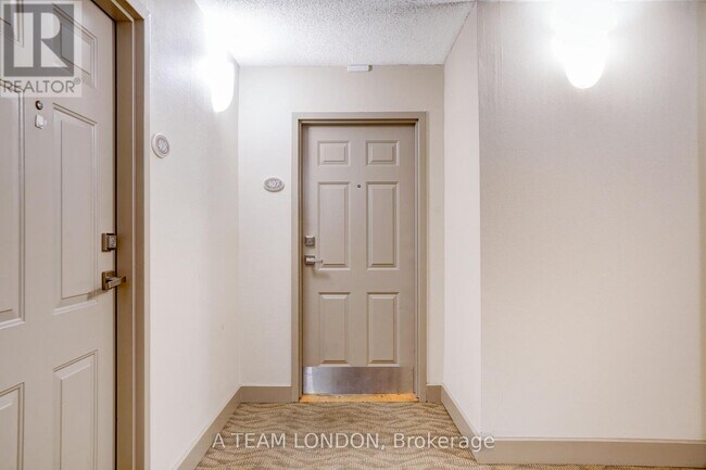 Photo - 155 Kent St Unité 407