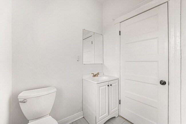 Photo - Charming Haven: Dunedin's Six-Family Gem House