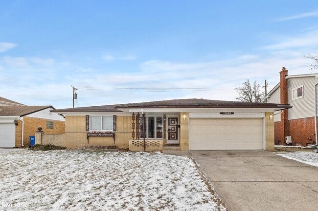 Building Photo - 11050 Irene Ave