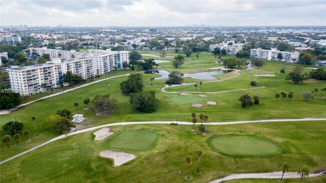 Photo - 2850 N Palm Aire Dr Unit 404