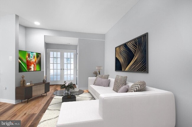 Photo - 1830 Green St Unit 3F