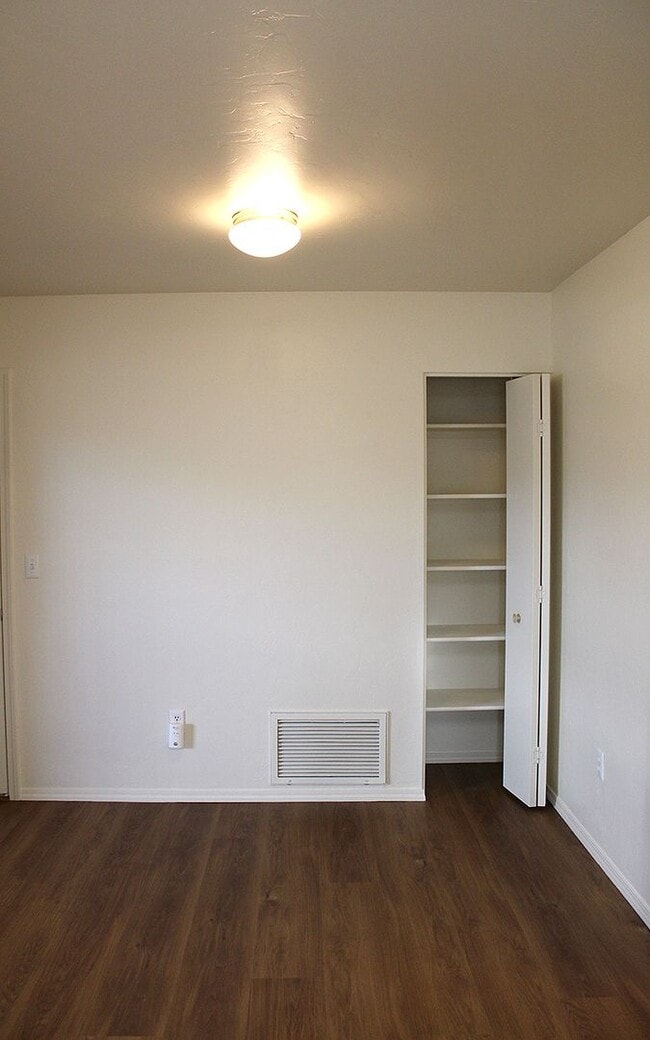6181 N Rockland Dr Unidad B