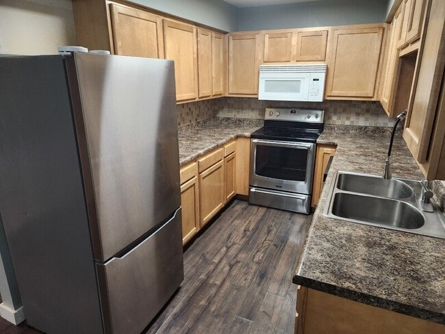 Photo - 9513 University Ave Unidad #8