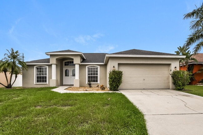 Building Photo - 7134 Summit Dr Rental